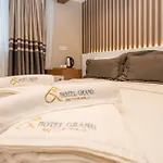 Hotel Grand