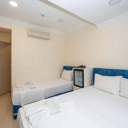 Hotell Grand *