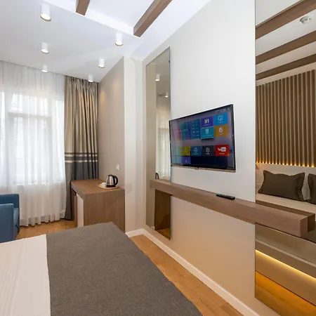 Hotell Grand *